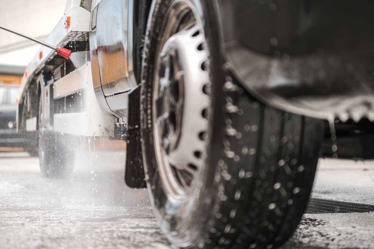 Detailing Trailer Washouts
